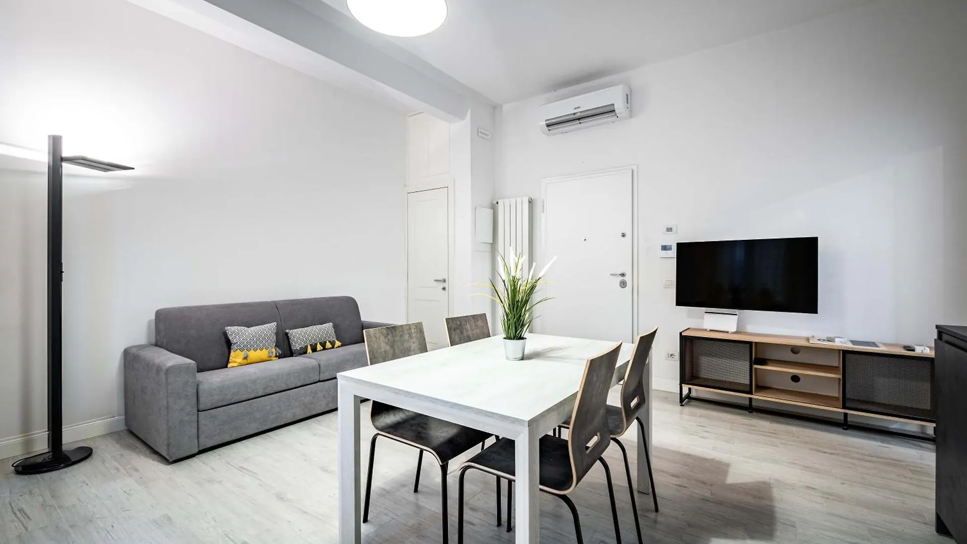 Yd Cavour Suite Apartment Florence